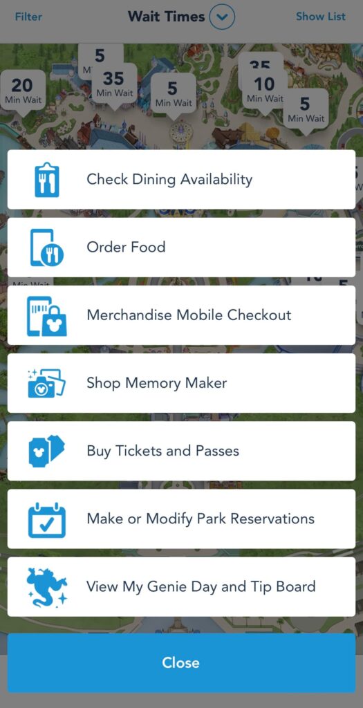 Print da tela de celular no app My Disney Experience que mostra ainda mais funções que podem ser usadas dentro dos parques pelo aplicativo para facilitar a vida dos visitantes, como reservas de restaurantes, pedir comida, mobile checkout que é para furar as filas das lojas quando quiser fazer compras, compra de memory maker, comprar ingressos, fazer ou alterar reservas de parques e ver o dia Genie+